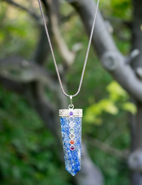 pendant-lapislazuli-7chakras pendant-female-string-metal