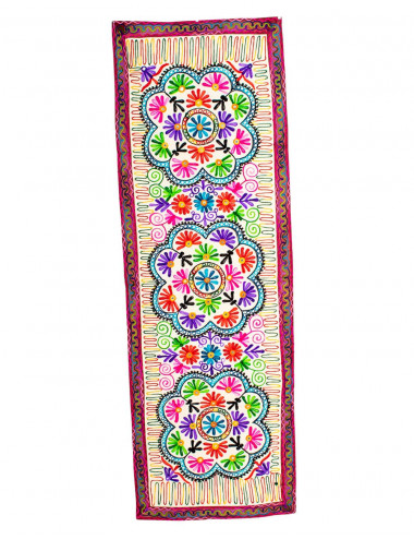 tapiz-etnico-artesanal-bordado-a-mano