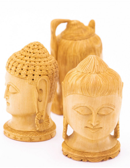 Wide-faced Buddha statue