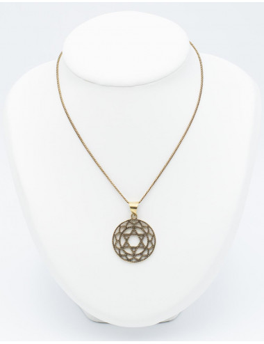 colgante-dorado-calado-y-tallado-estrella