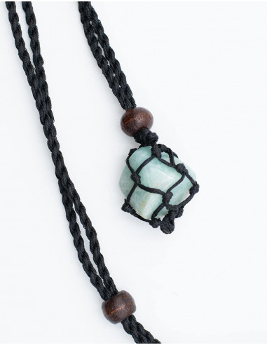 collar-unisex-macrame-negro-piedra-mineral