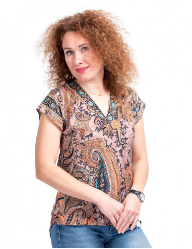 camiseta-estampada-escote-en-pico