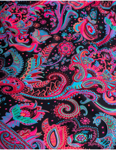 tela-seda-suave-buena-caida-estampado-negro