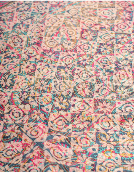 seda-estampada-cuadrados-gris-y-rosa