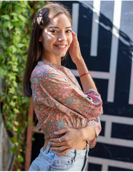 blusa-croped-seda-marron-claro-otoño