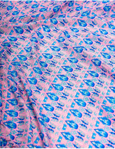 tela-seda-fresca-calidad-fondo-rosa-dibujos-azules