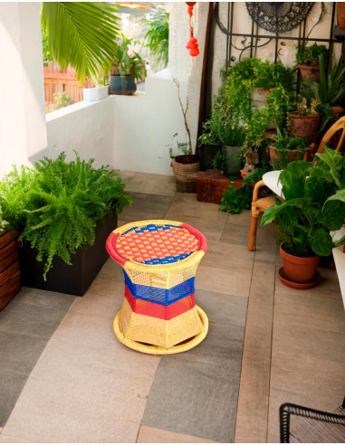 Taburete de Estilo Único Hecho a Mano en India...