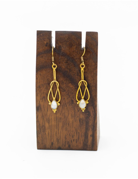 Kimago handmade earrings with mineral stones – Beauty and authenticity