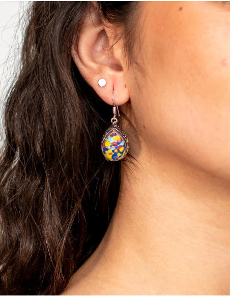 Kimago handmade earrings: Ethnic elegance with unique stones