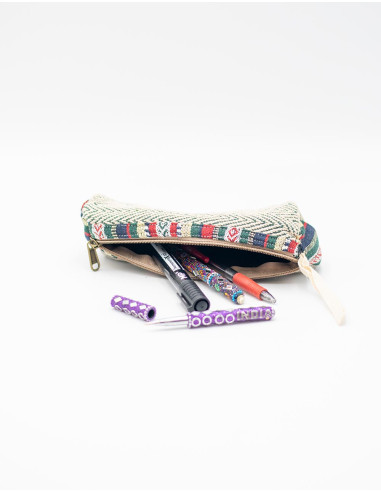 estuche-cañamo-negro-cierre-cremallera