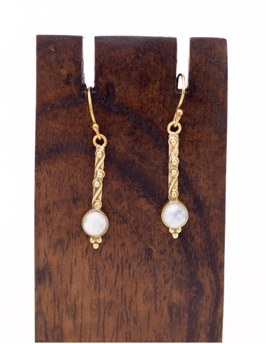 Gold earrings with handmade stones | Kimago