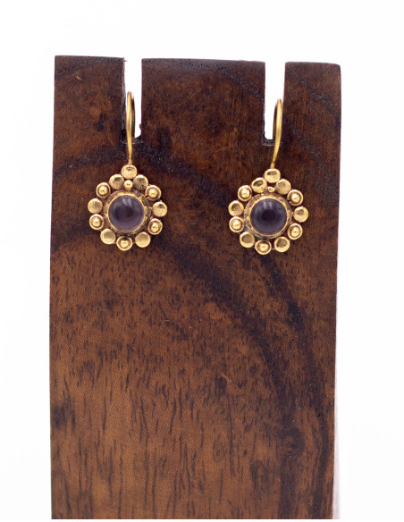 Handmade stone flower earrings | Kimago