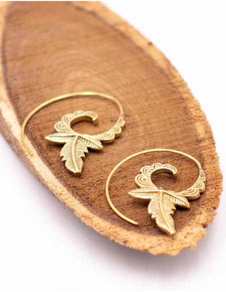 Kimago handmade golden leaf-shaped earrings