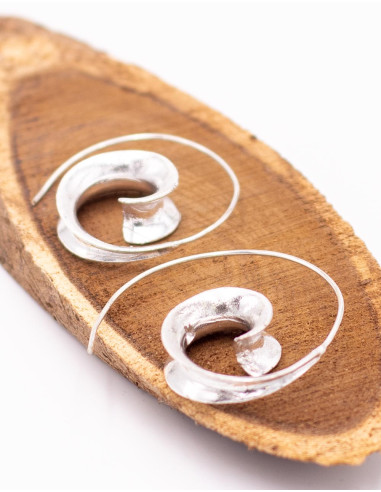 Kimago handmade spiral earrings in brass