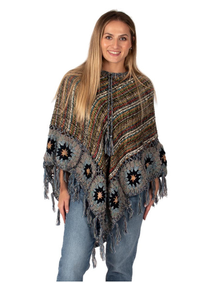 Woven boho poncho with fringes | Kimago