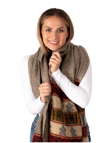 Large multicolored handmade shawl | Kimago