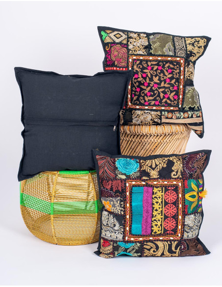 cojin-negro-etnico-algodon-bordado