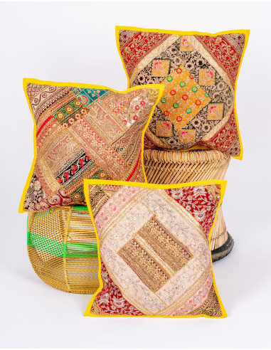 cojin-etnico-amarillo-detalles-brillantes-bordado