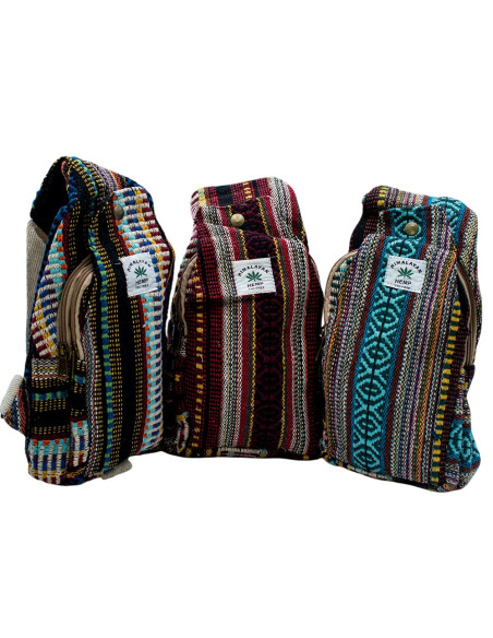 mochila-triangular-bohemia-cremalleras-clip-seguridad
