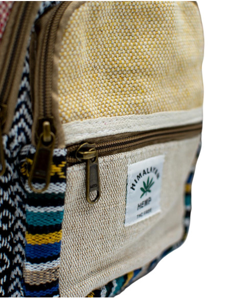 mochila-triangular-bohemia-bolsillos-cremallera-india