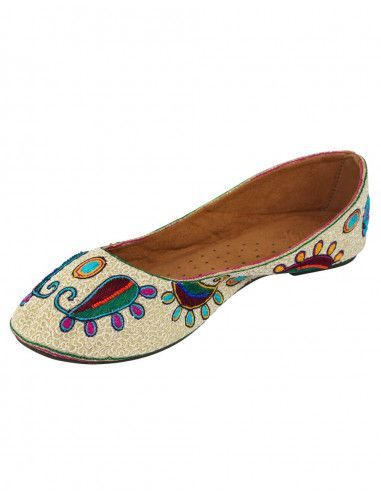Beige ballerina with embroidered drawings and stones